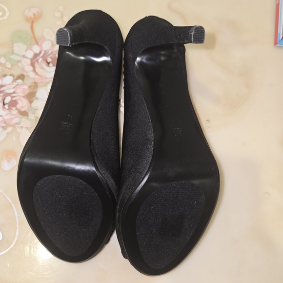Caparros Women's Black Embellished Peep  Toe Heels Shoes Size 8.5 Black Suede - Picture 10 of 13